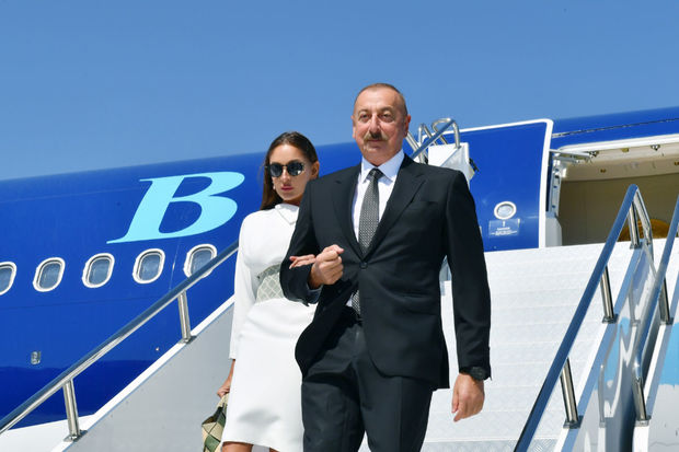 ilham-eliyev-ve-mehriban-eliyeva-turkiyede-seferdedirler-foto-video